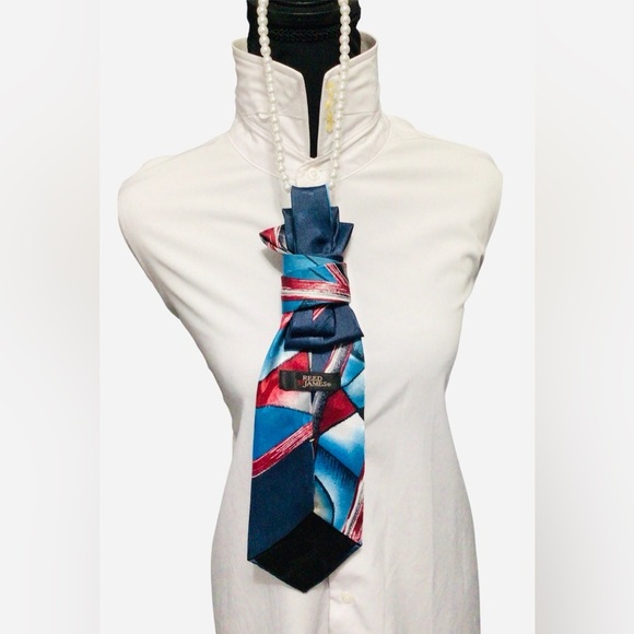 Stylish Blue and Red Abstract NeckTie Necklace with Brooch - Picture 3 of 3